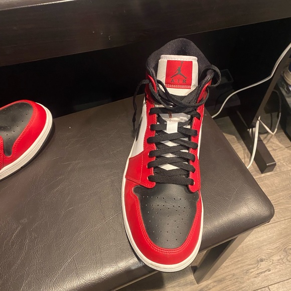 Jordan 1 chicago new worn 1 or twice - Picture 3 of 5
